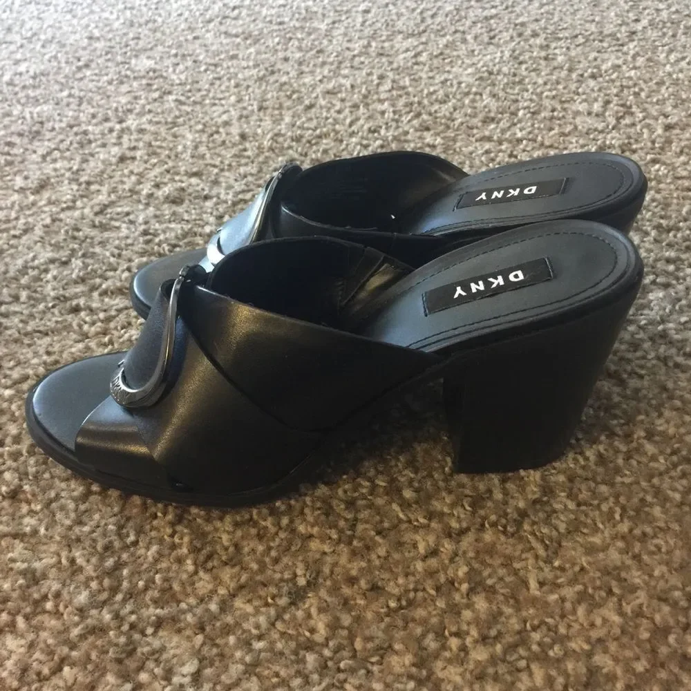 DKNY Block Heel Sandals, Size 7.5, Black - Picture 9 of 11